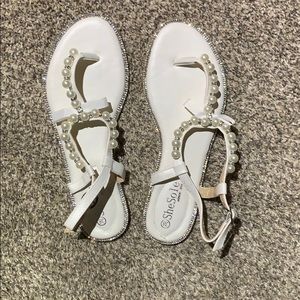 Evening/Wedding sandals w/pearl and rhinestones